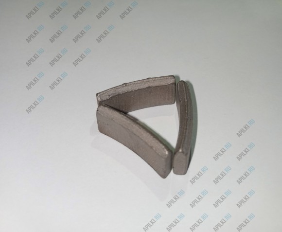 Алмазный сегмент 25-28 мм 15x3,0x11,5 DM Standart m для коронок Алмазный сегмент 25-28 мм 15x3,0x11,5 DM Standart m для коронок