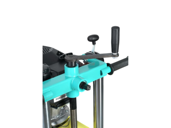 Керноотборник ТЕХКОМ КО-280 СТ (двигатель HONDA) Керноотборник ТЕХКОМ КО-280 СТ (двигатель HONDA)